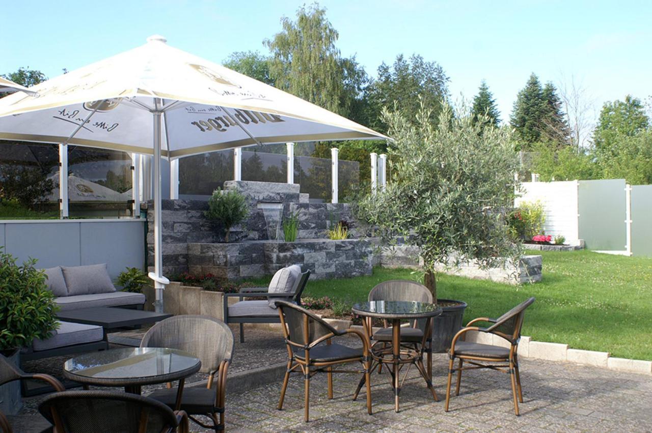 Haus Schieferstein Hotel Dahlem  Exterior photo